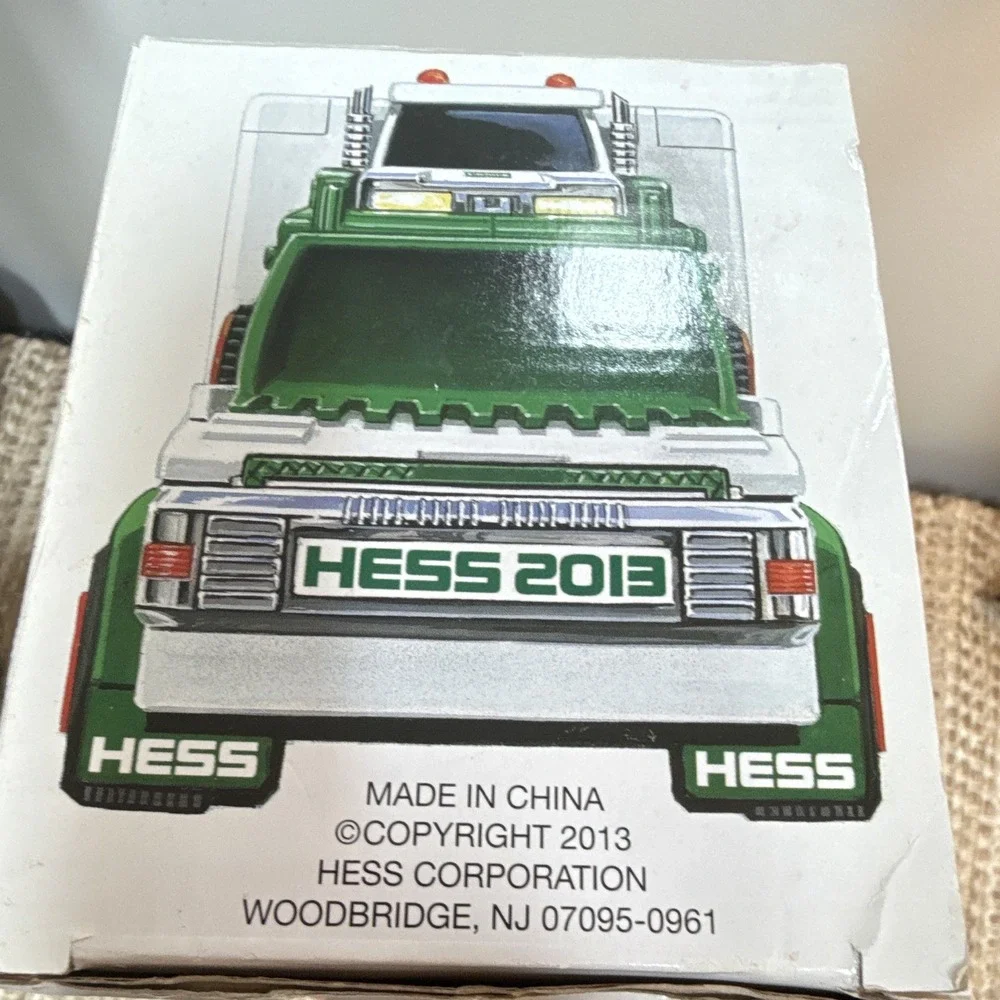 Hess 2013 Toy Truck & Tractor Set Gas & Oil Green White Red Original